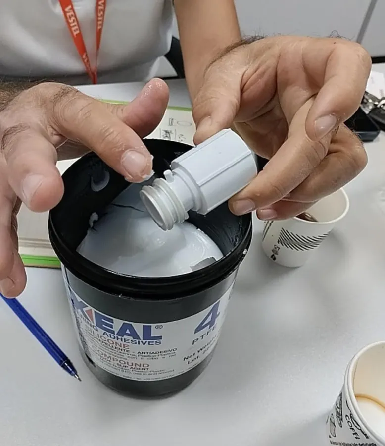 Loxeal Teflon Gres 4 PTFE Endüstriyel Kullanım İçin Güçlü Yağlama Çözümü - 3